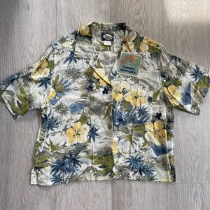 Vintage NOS ~ Tommy Bahama ~ Floral, Hawaiian Shirt! Women's Small (Baggy)